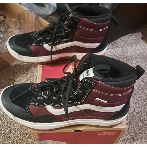 VANS UltraRange Exo Hi MTE, Mens Sz 8, Womens 9.5 Port Royale Maroon Black White main image 5